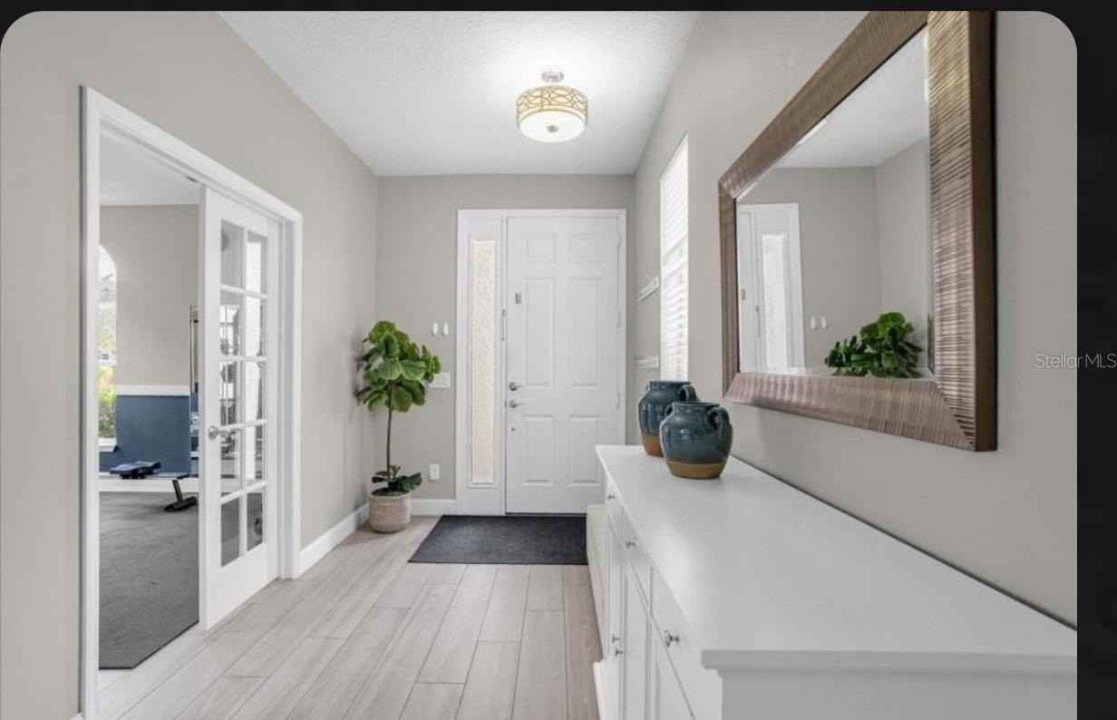 1131 Marcello Blvd - Photo 2 of 31