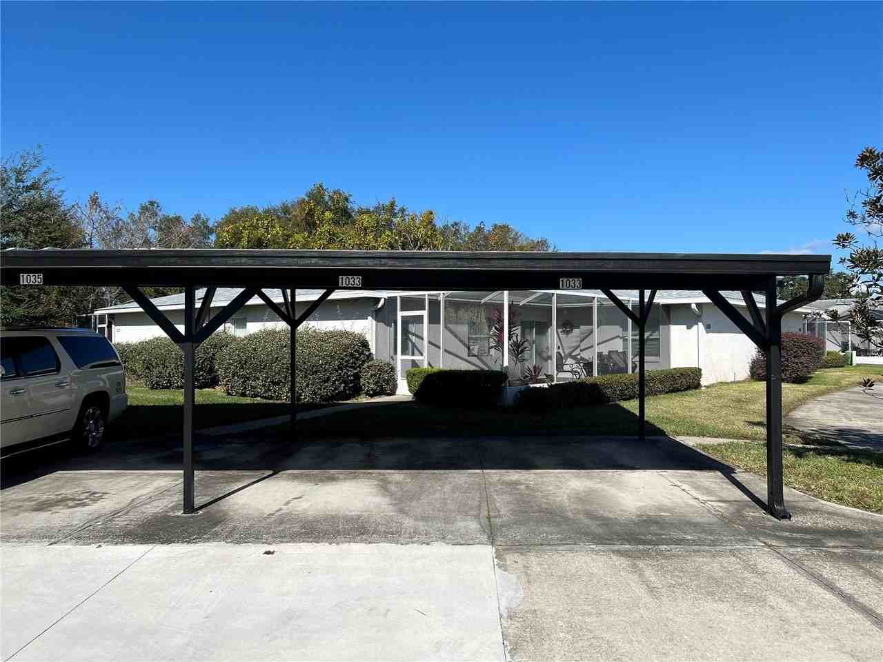 1033 Willow Dr - Photo 2 of 15