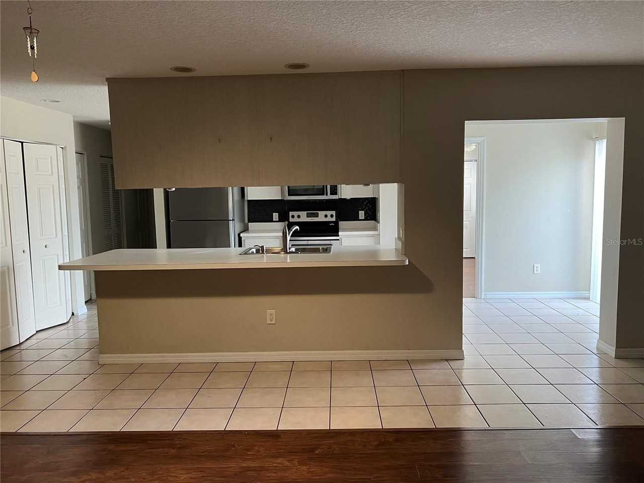 1033 Willow Dr - Photo 6 of 15