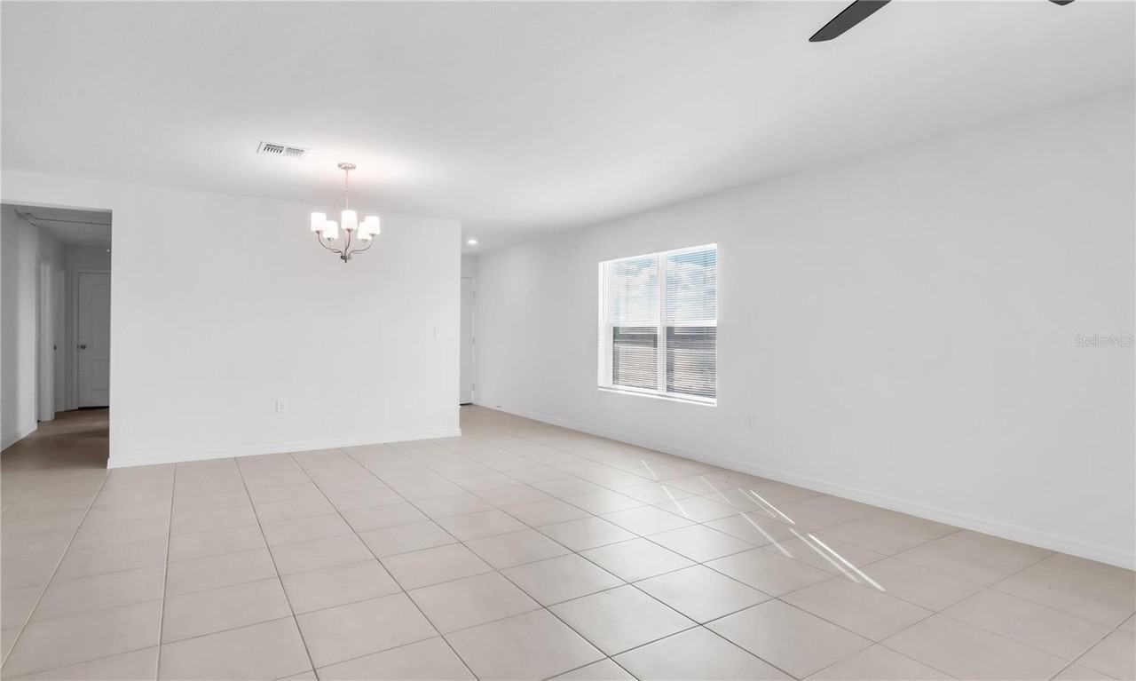 750 Hugo Dr Se - Photo 5 of 37