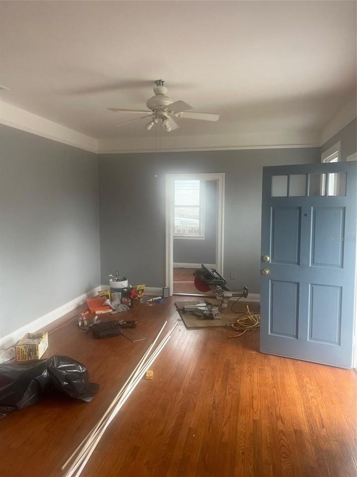 2323 W North B St - Photo 3 of 12