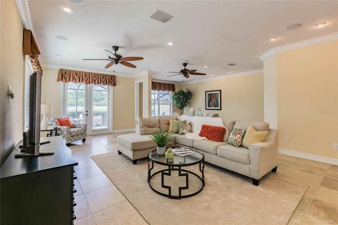 13920 Clubhouse Dr - Photo 7 of 44