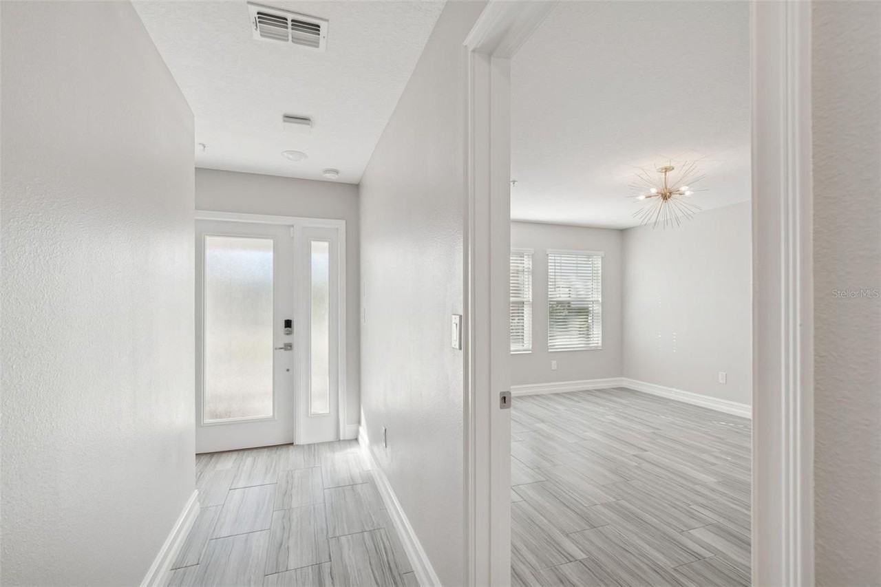 4921 W Paul Ave #4 - Photo 5 of 50