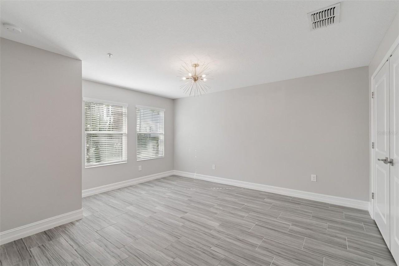 4921 W Paul Ave #4 - Photo 7 of 50