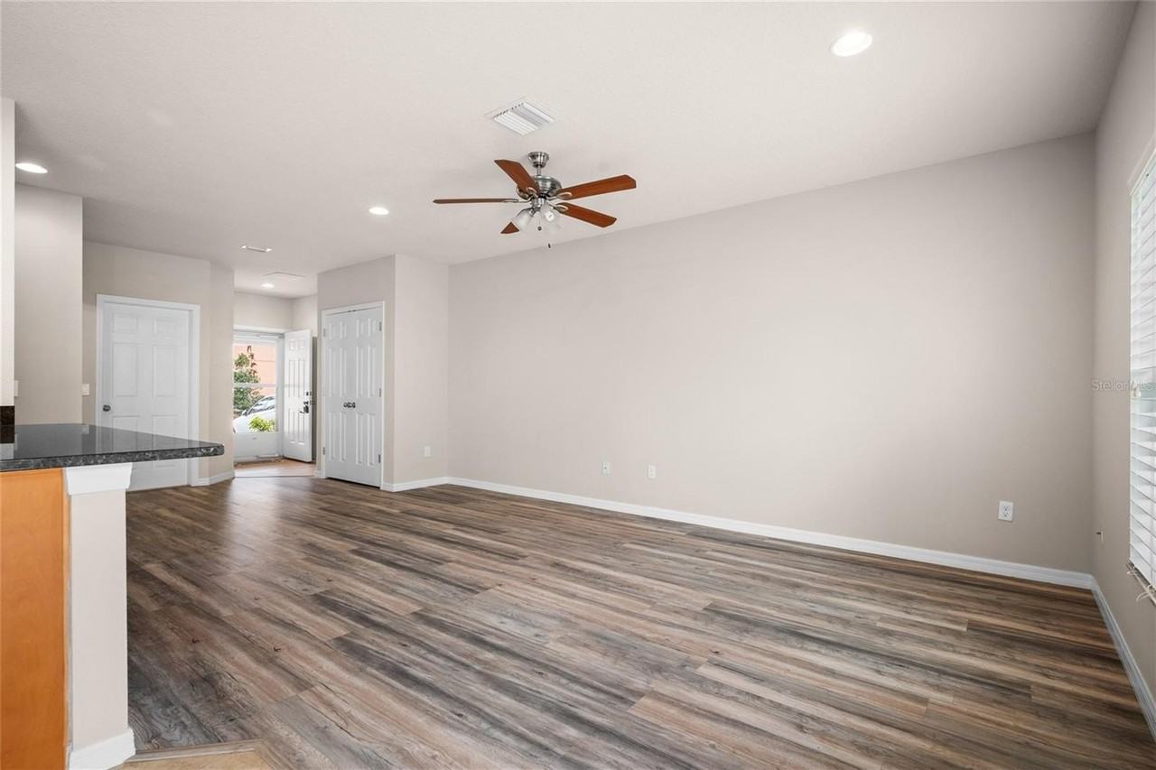 1875 Sommarie Way - Photo 4 of 37