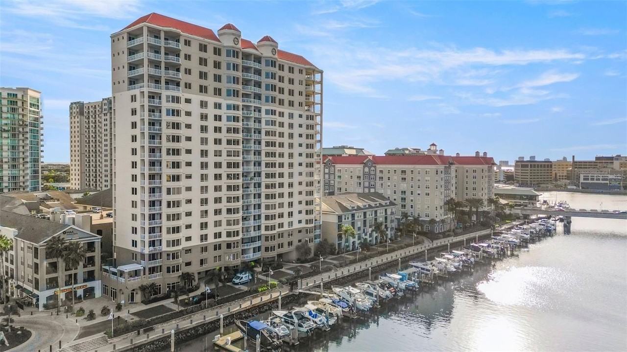 371 Channelside Walk Way #902 - Photo 4 of 50