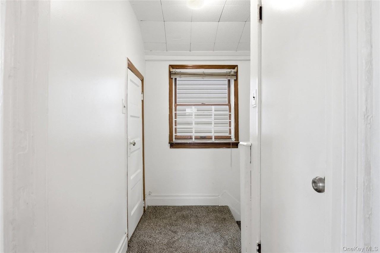 112 Walnut St Apt 2nd #2ndFL - Photo 4 of 24