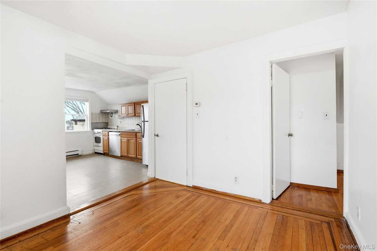 112 Walnut St Apt 2nd #2ndFL - Photo 5 of 24