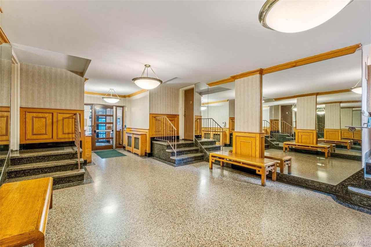 14018 Burden Cres Apt 310 #310 - Photo 3 of 18