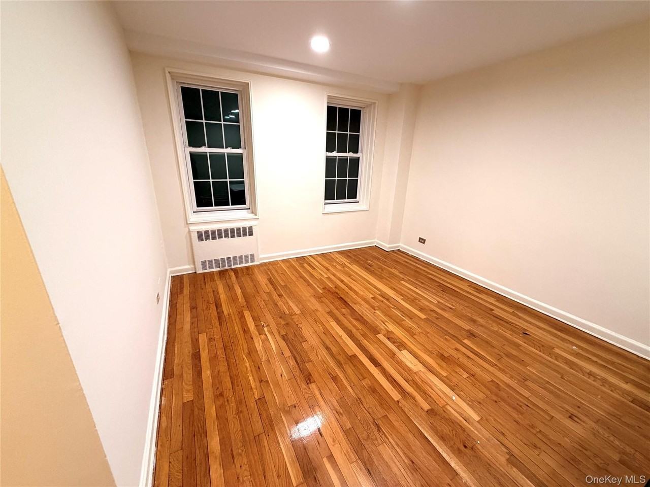 14018 Burden Cres Apt 310 #310 - Photo 4 of 18