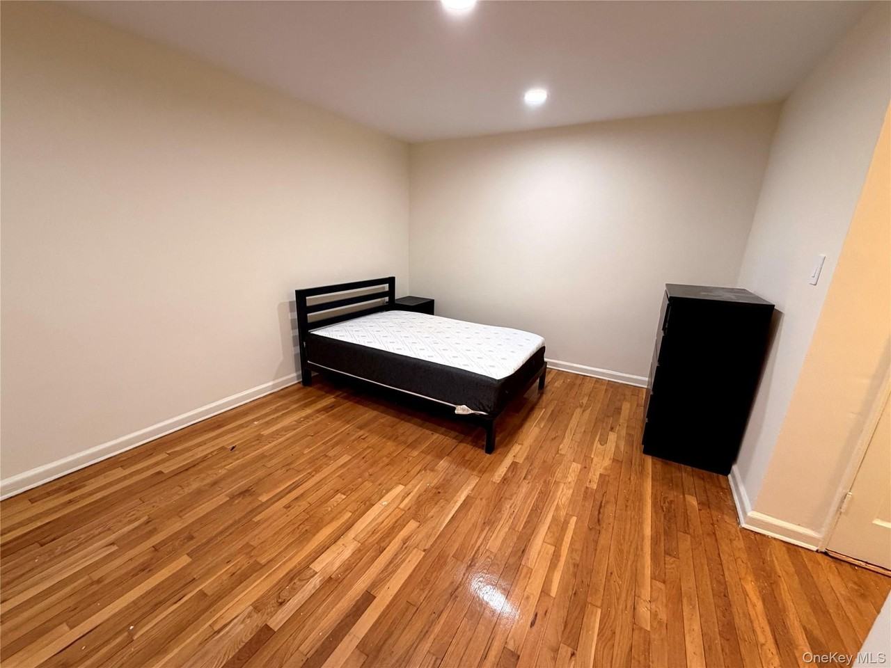 14018 Burden Cres Apt 310 #310 - Photo 5 of 18