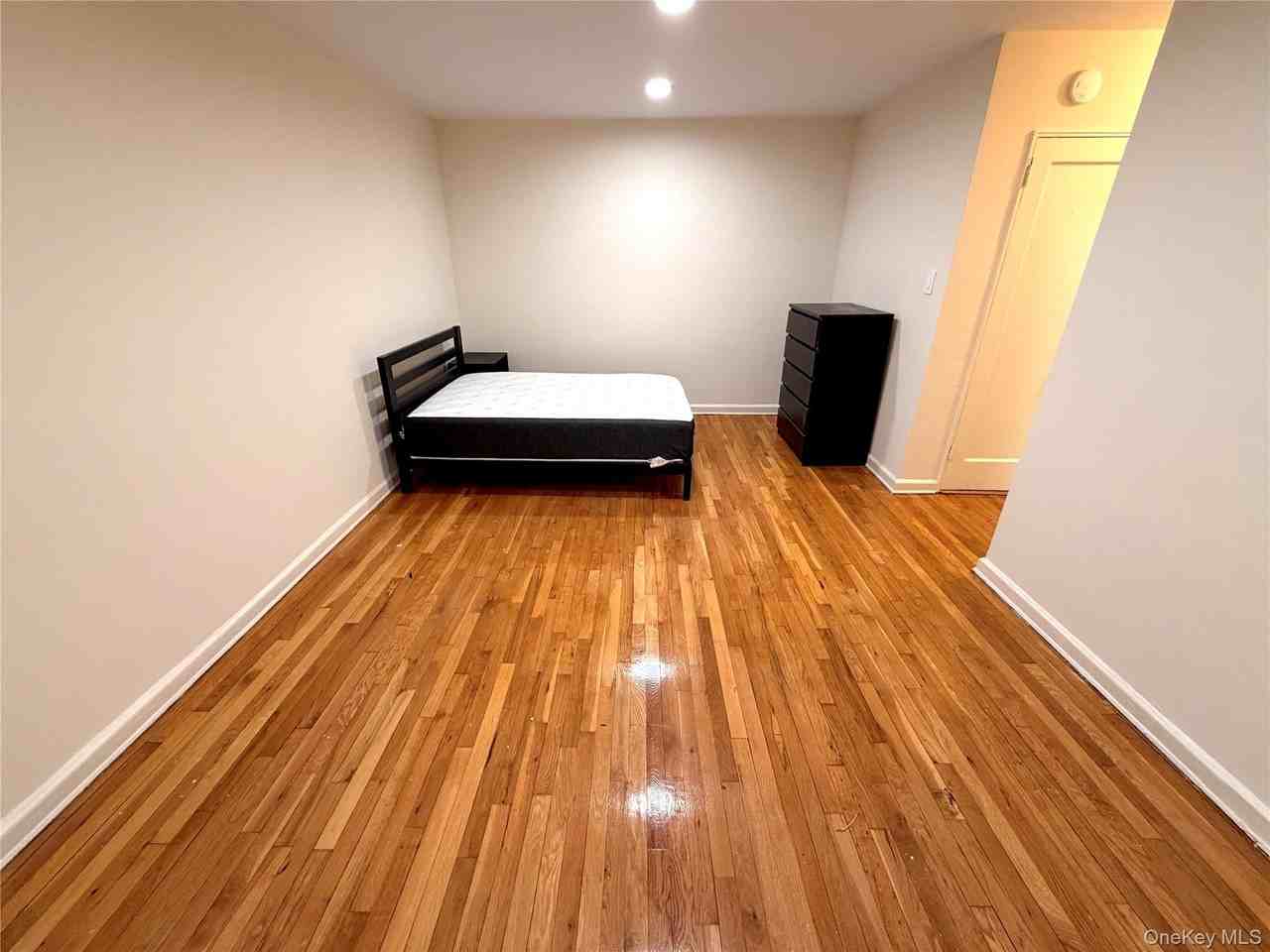 14018 Burden Cres Apt 310 #310 - Photo 6 of 18