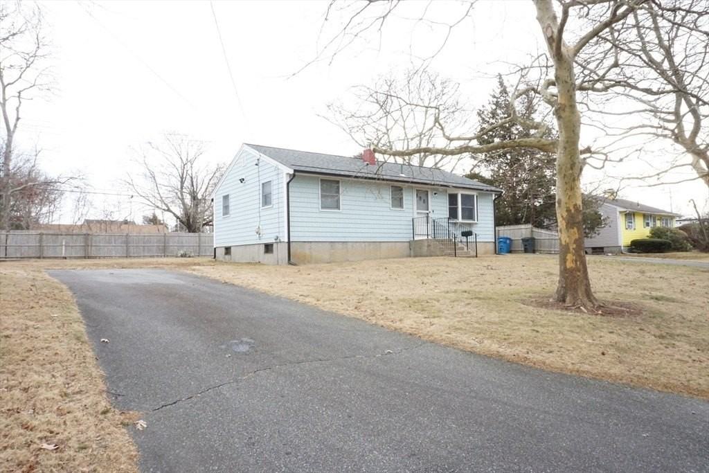 21 Heritage Cir - Photo 2 of 36