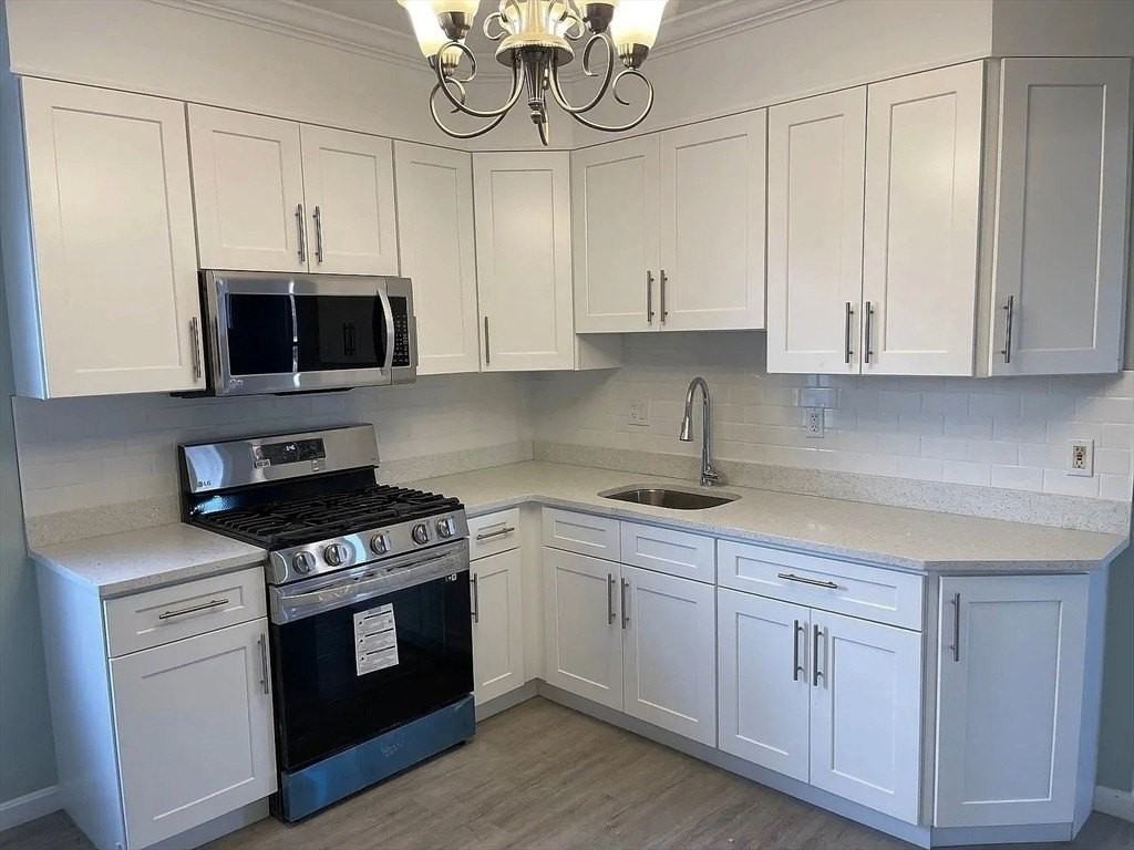 8 Mallard Ave Apt 3 #3 - Photo 2 of 14