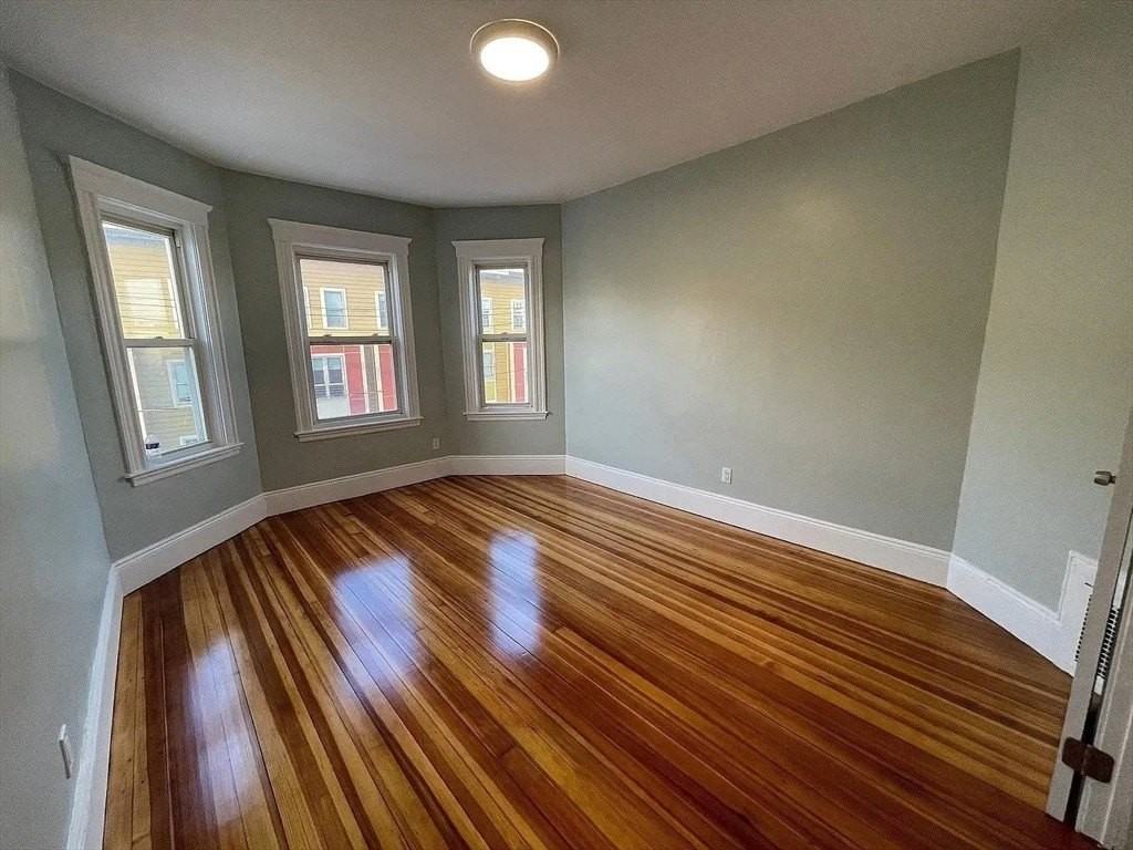 8 Mallard Ave Apt 3 #3 - Photo 4 of 14