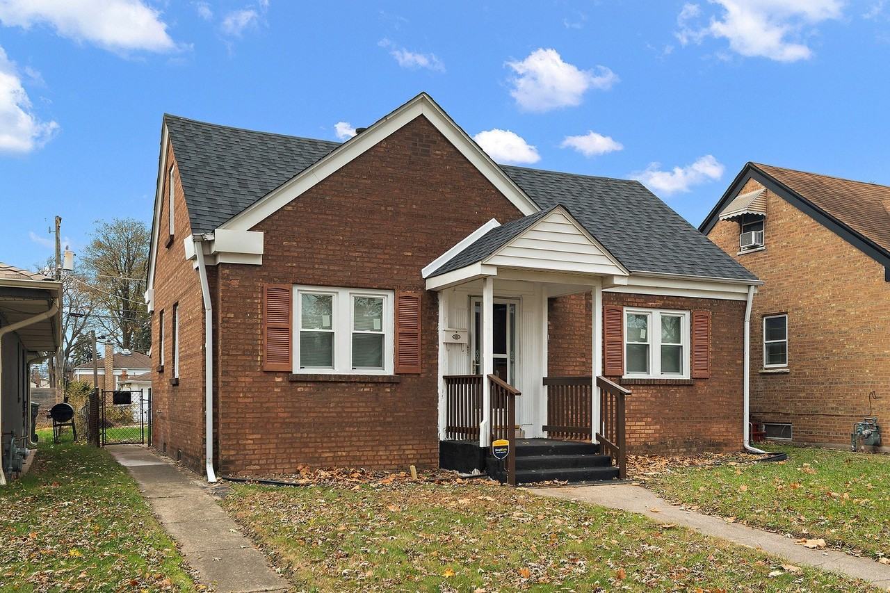 14434 S Edbrooke Ave - Photo 2 of 22