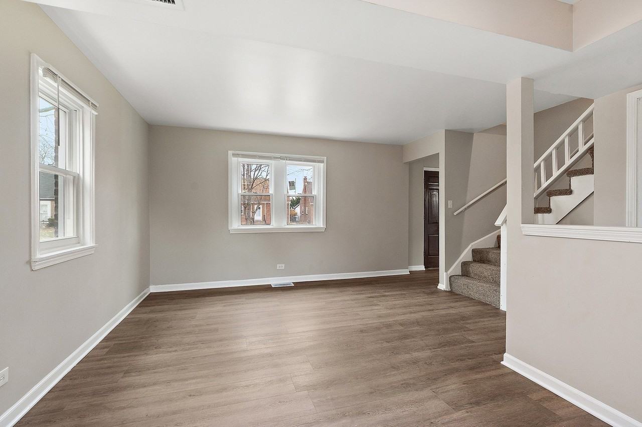 14434 S Edbrooke Ave - Photo 5 of 22