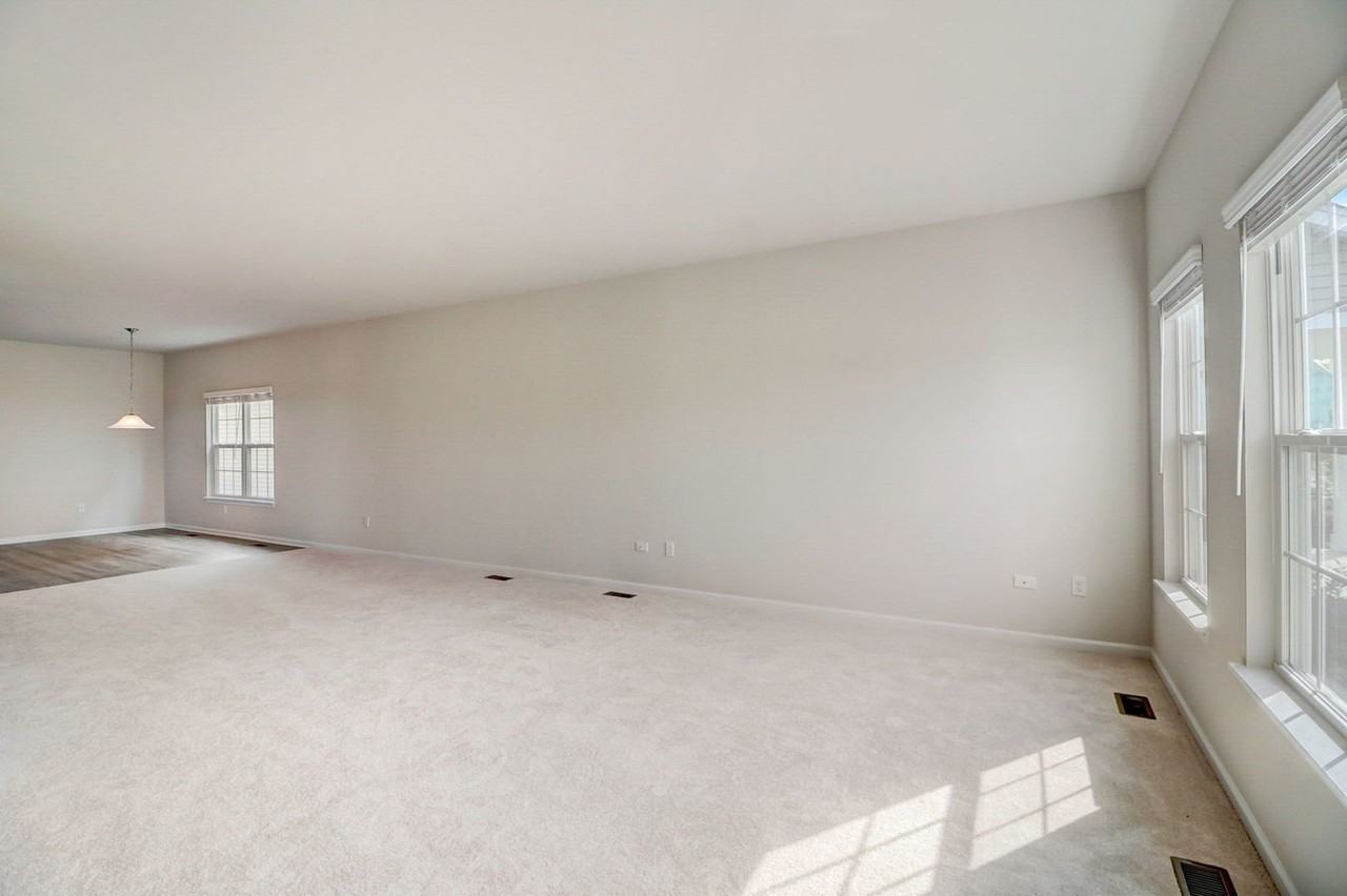 702 Station Blvd - Photo 4 of 50