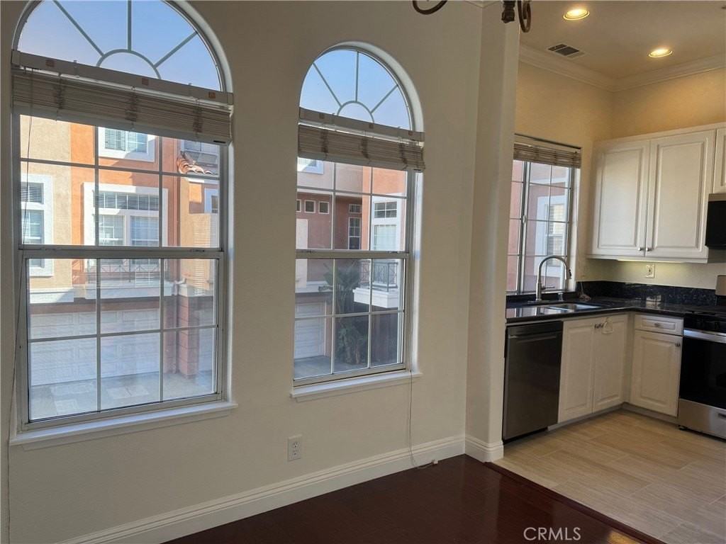 9 Torrigiani Aisle - Photo 7 of 27