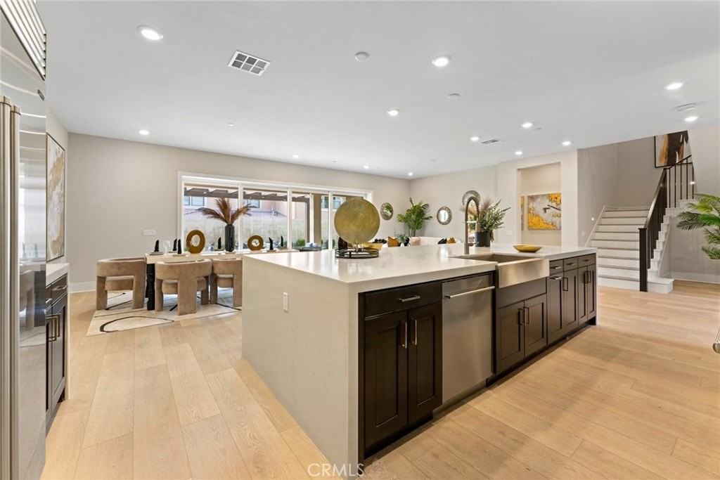 62 Claudius Ct - Photo 4 of 41