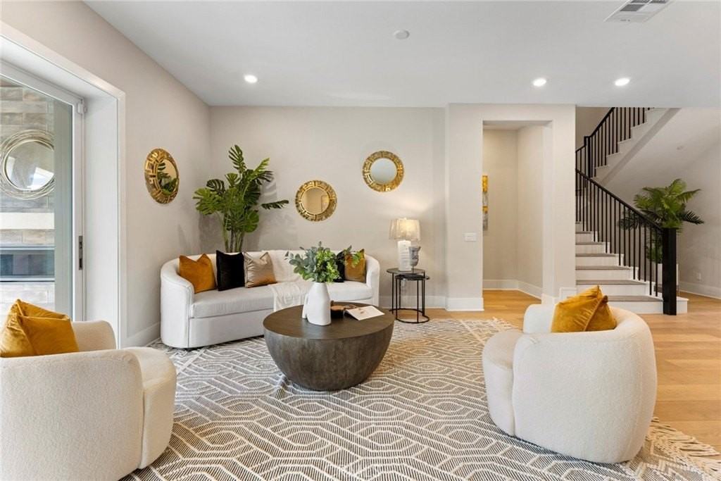 62 Claudius Ct - Photo 7 of 41