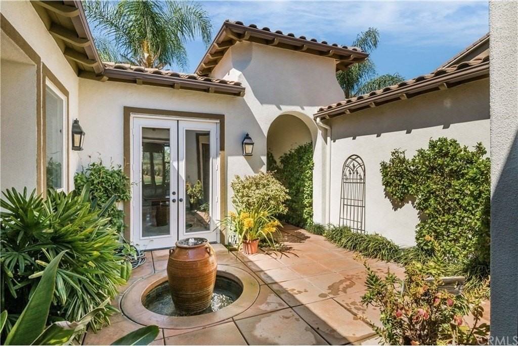 440 Tangerine Pl - Photo 3 of 24