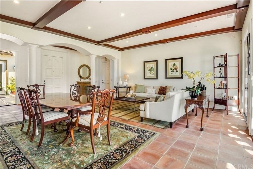 440 Tangerine Pl - Photo 6 of 24