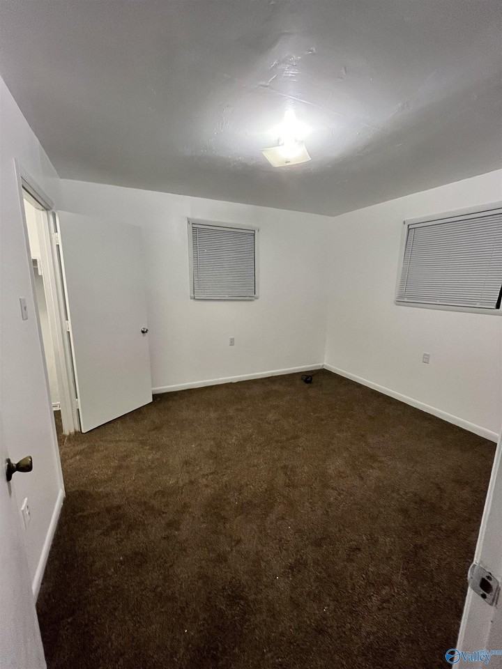 1038 Springfield Ave - Photo 3 of 10