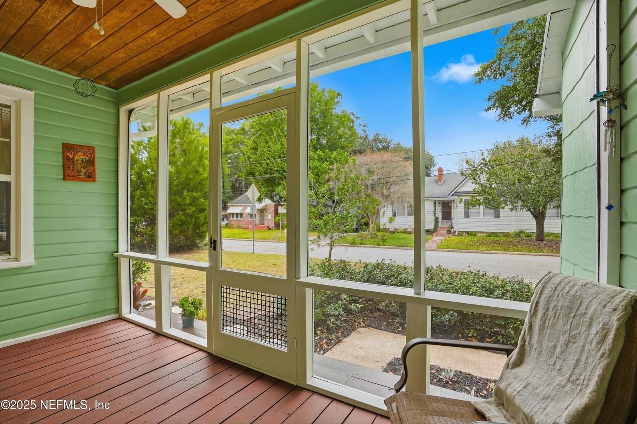 1602 Felch Ave - Photo 3 of 26