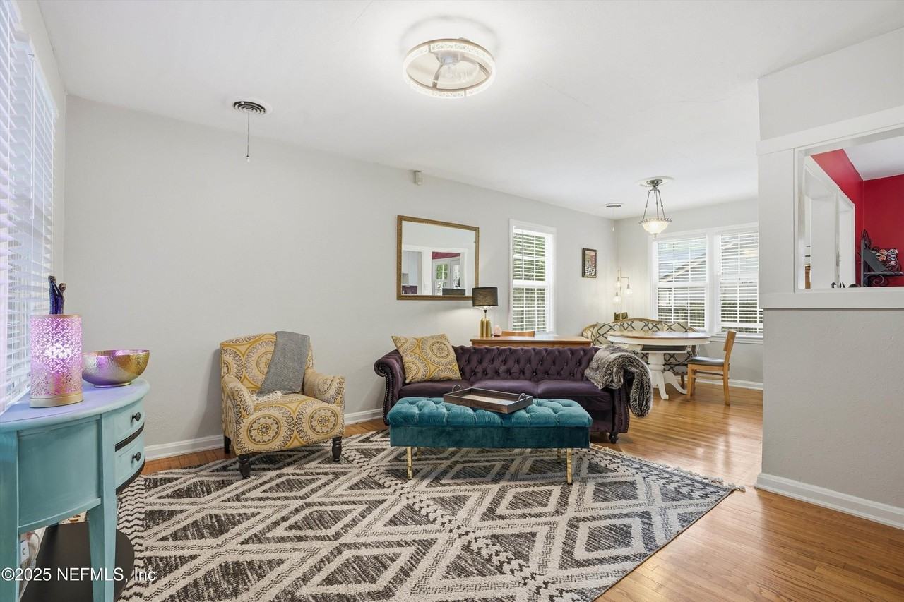 1602 Felch Ave - Photo 4 of 26