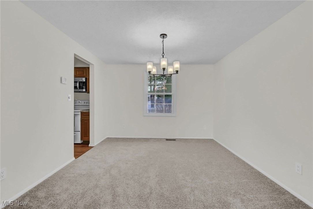 5601 Sunset Dr - Photo 7 of 48