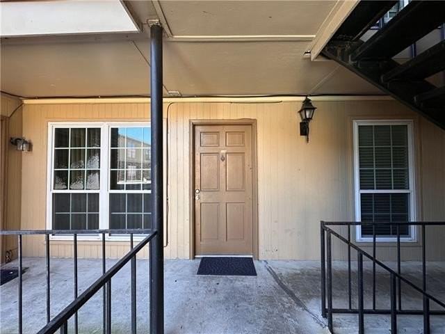 3320 N Arnoult Rd #213 - Photo 2 of 19