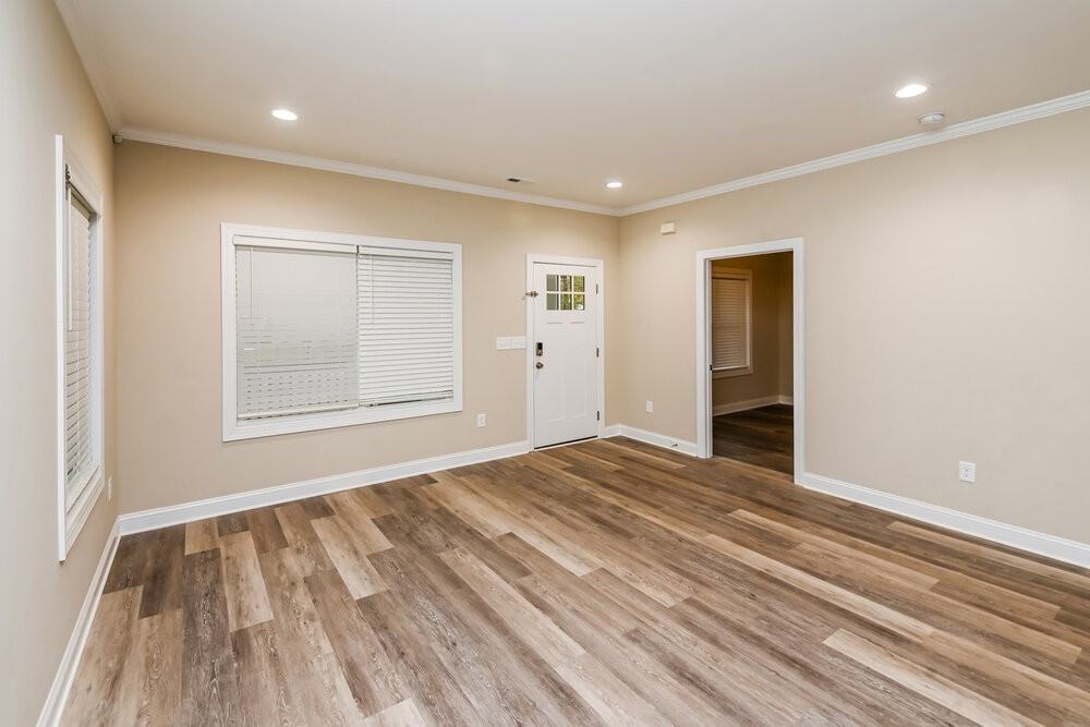 2118 Ravendale St - Photo 3 of 16