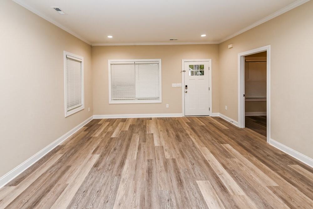 2118 Ravendale St - Photo 5 of 16