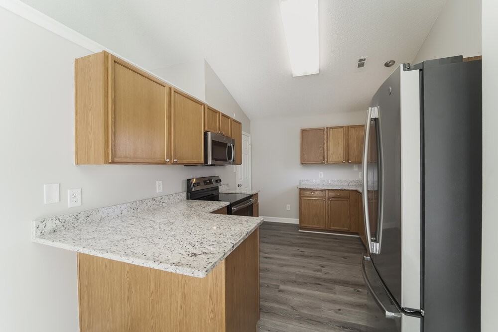 4087 Counselors Dr - Photo 7 of 16