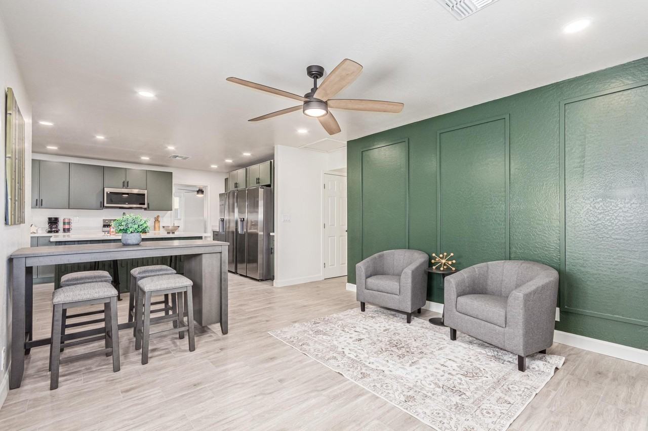 W 2nd Pl - Photo 4 of 23