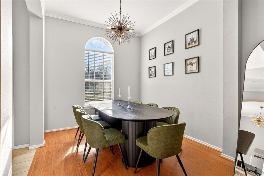 8217 Bulrush Dr - Photo 7 of 40