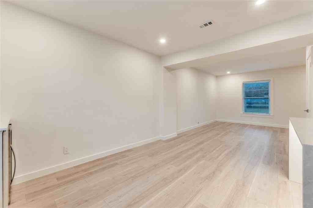 6367 Oriole Dr #6367 - Photo 5 of 25