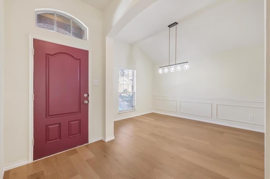 5917 Chisholm Trl - Photo 2 of 32