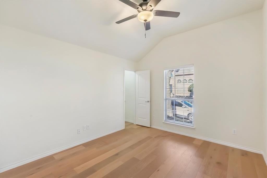 5917 Chisholm Trl - Photo 4 of 32