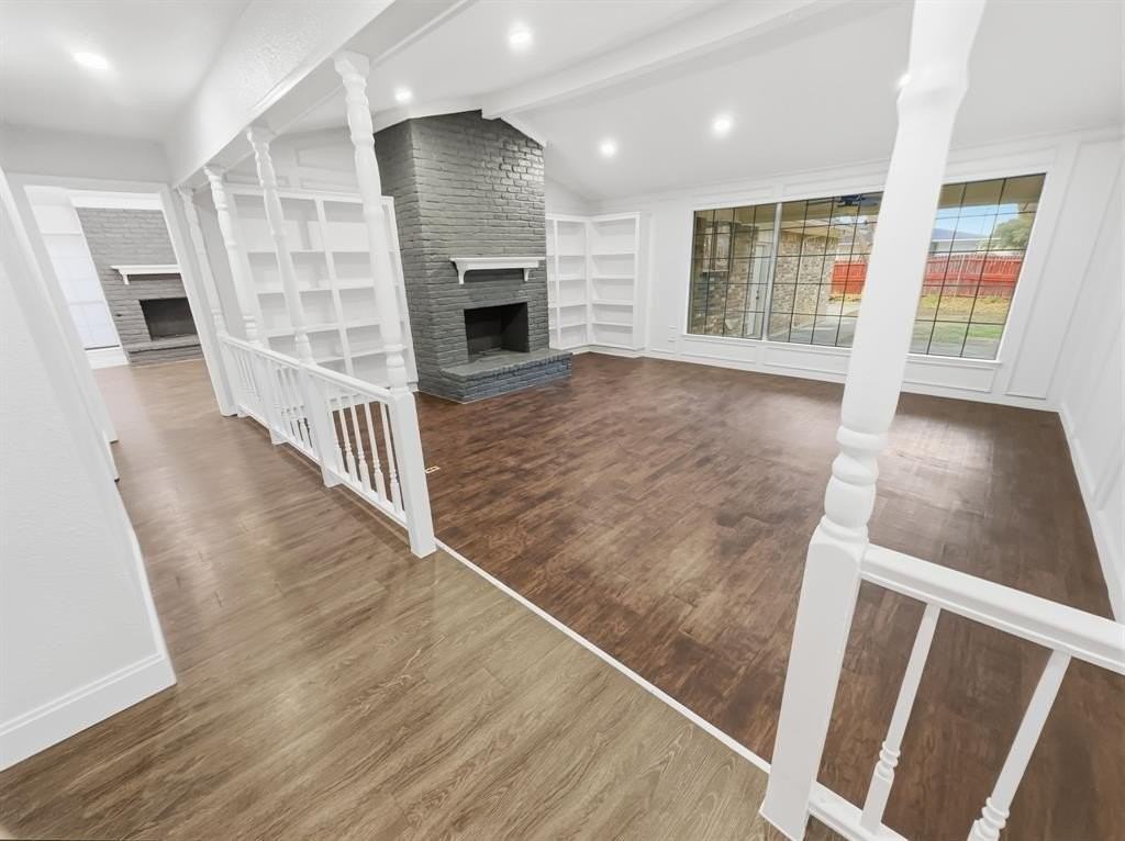 2409 Castle St - Photo 5 of 32