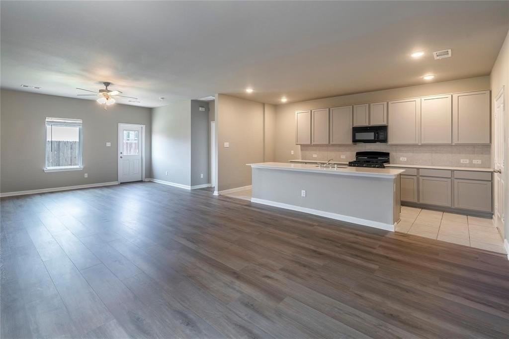 2069 Hartley Dr - Photo 2 of 27