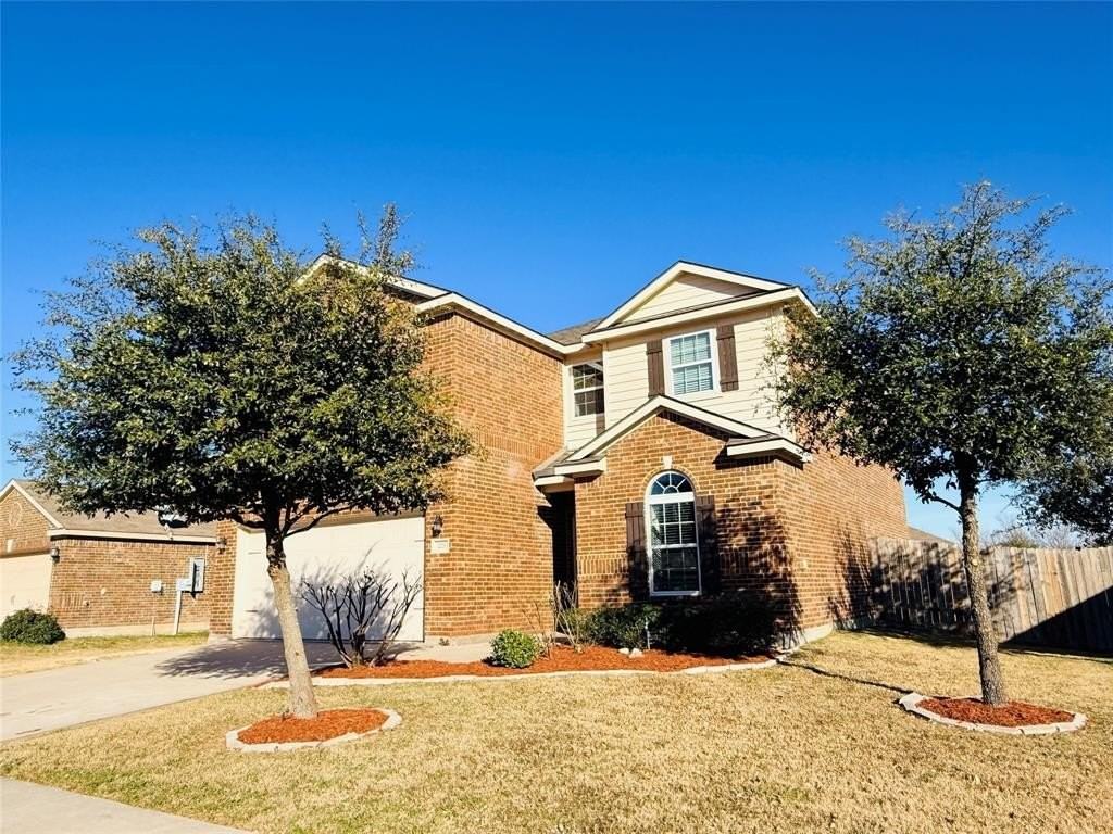 223 Magnolia Dr - Photo 3 of 29