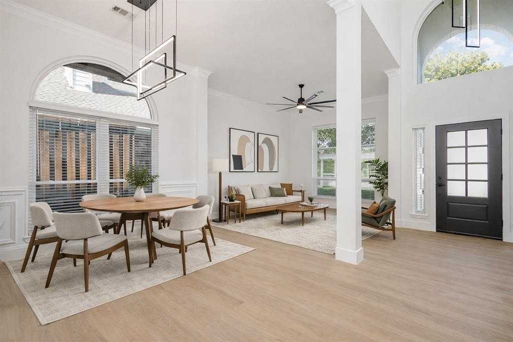 7620 Worthing St - Photo 3 of 37