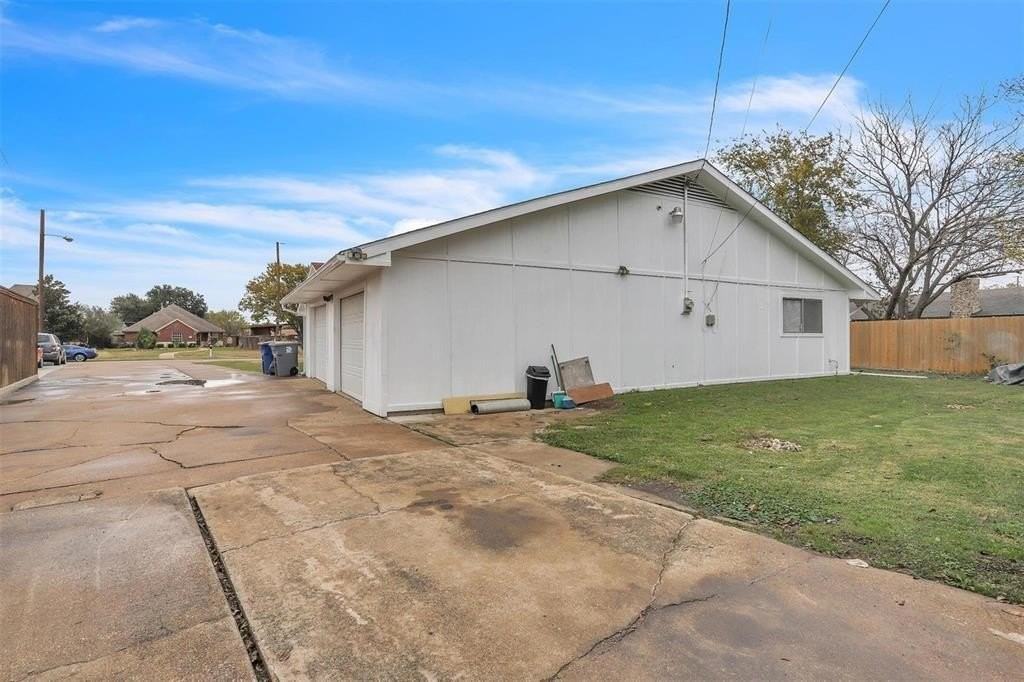 3226 Barnes Bridge Rd - Photo 3 of 27