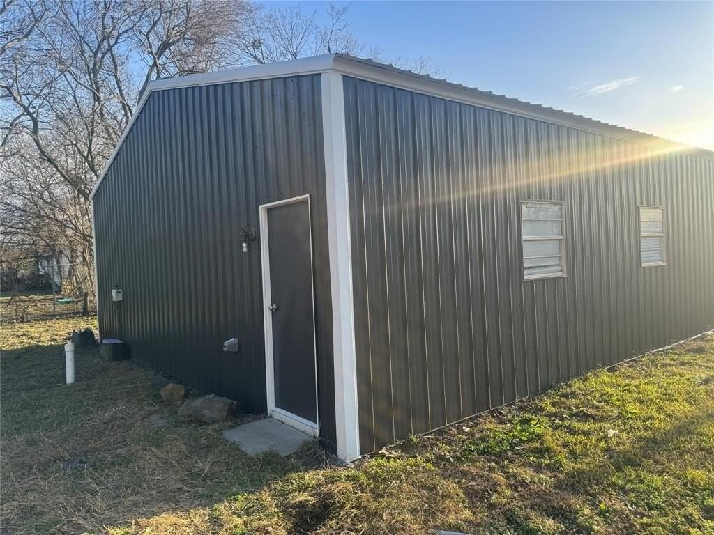 5541 3rd St - Photo 2 of 13