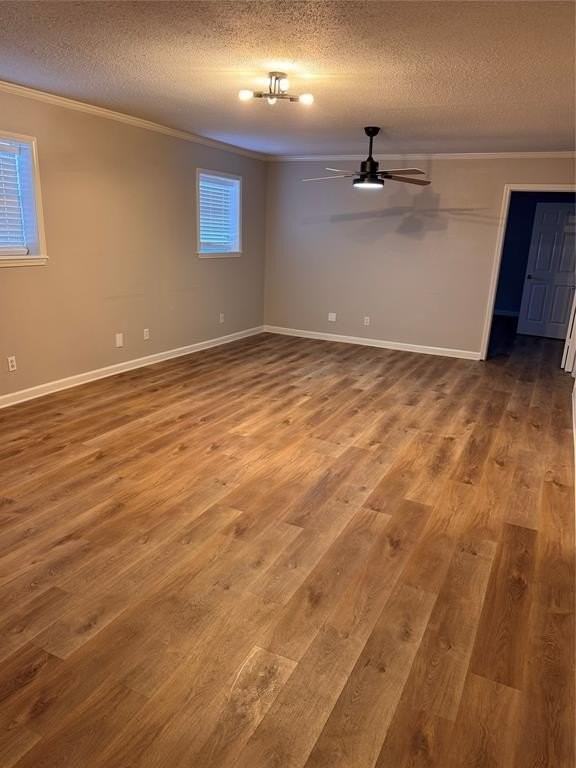 5541 3rd St - Photo 7 of 13