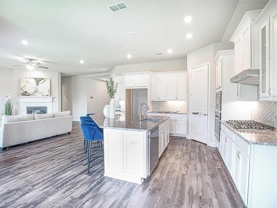 3705 Barnett Rd - Photo 7 of 36