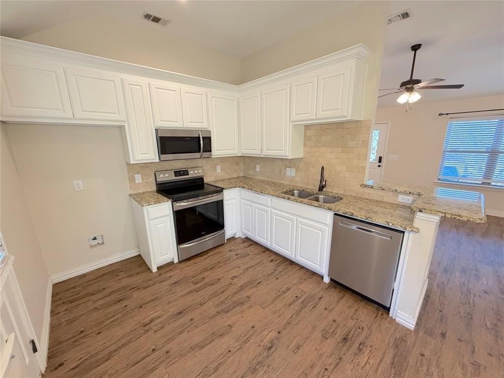 1108 W Day St - Photo 7 of 24