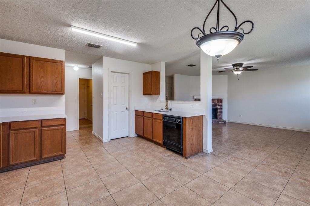 8402 Olivia Meadow Dr - Photo 5 of 22